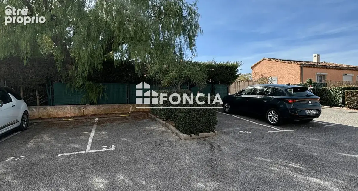 Parking extérieur Domaine De La Pinède - photo 2
