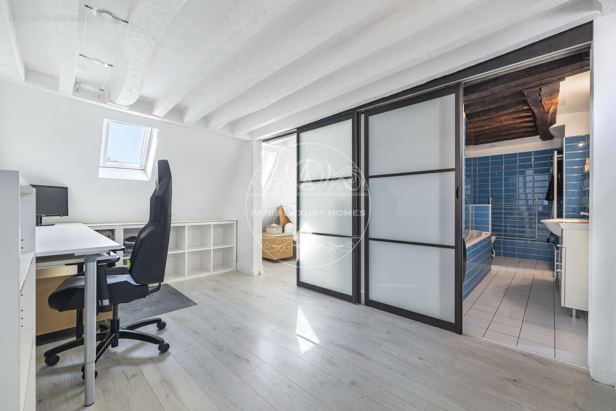 Appartement à PARIS-2E