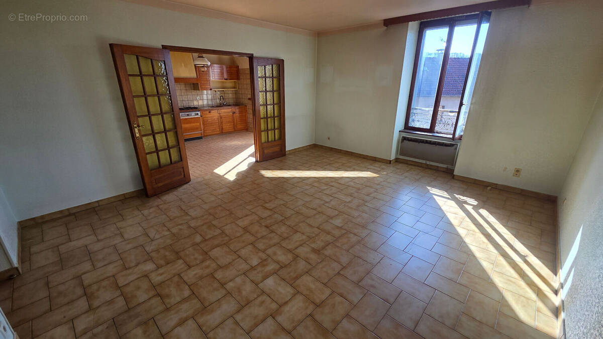 Appartement à BELLEGARDE-SUR-VALSERINE