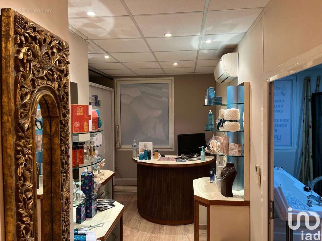 Photo 3 - Commerce à FREJUS