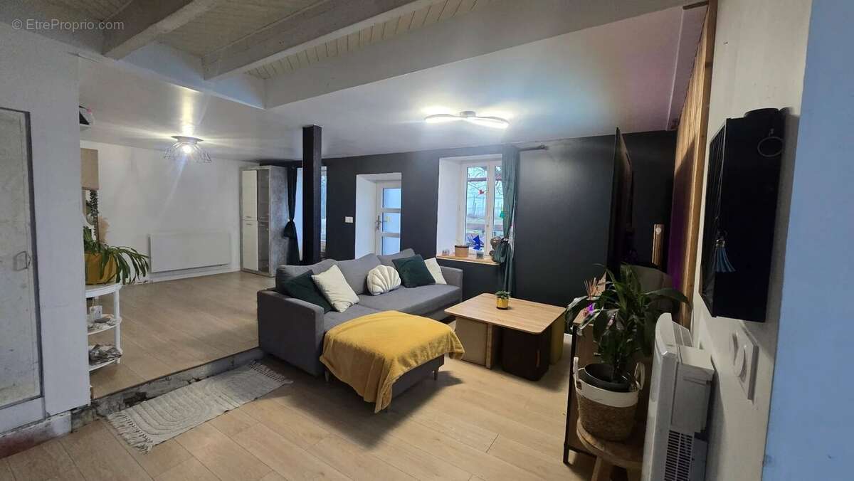 Maison à MONTPEZAT-DE-QUERCY