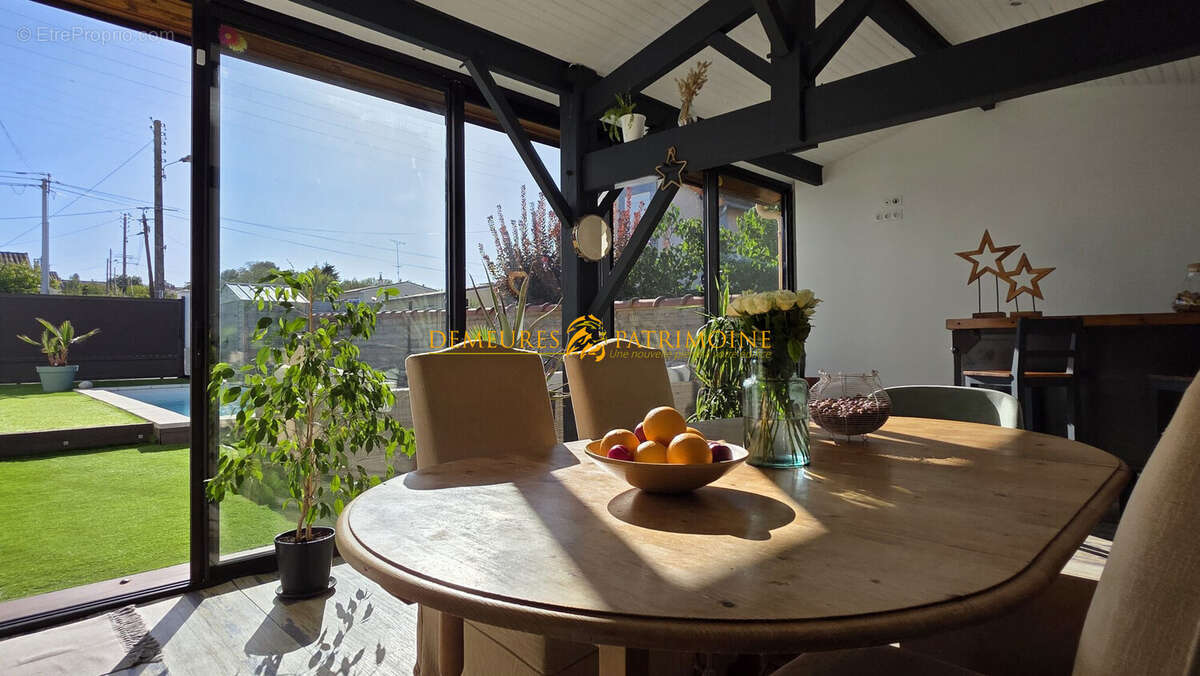 Maison à RUELLE-SUR-TOUVRE