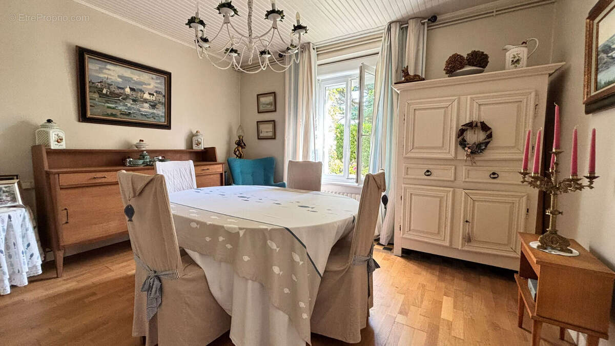 Maison à TREGUENNEC