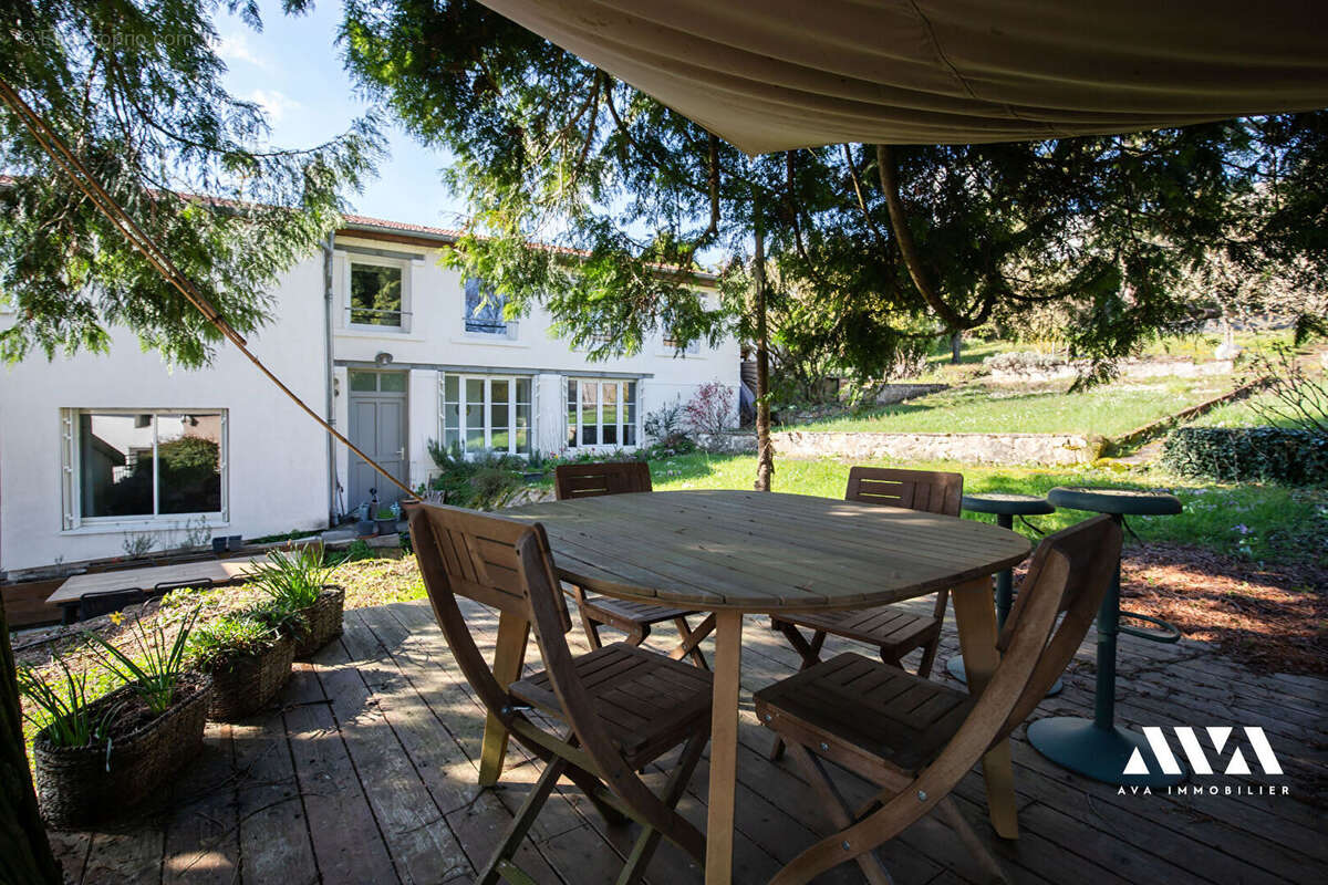 Maison - 260 m2 - photo 7