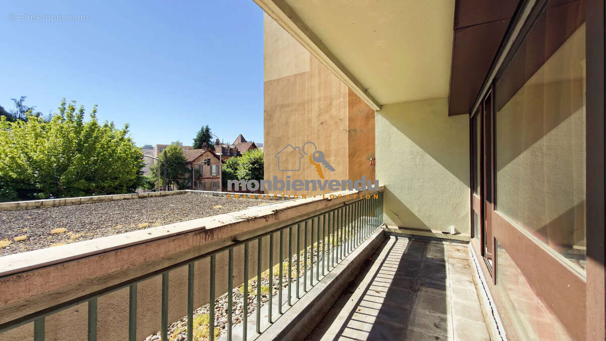 Appartement 38 m² à Aurillac  - photo 8