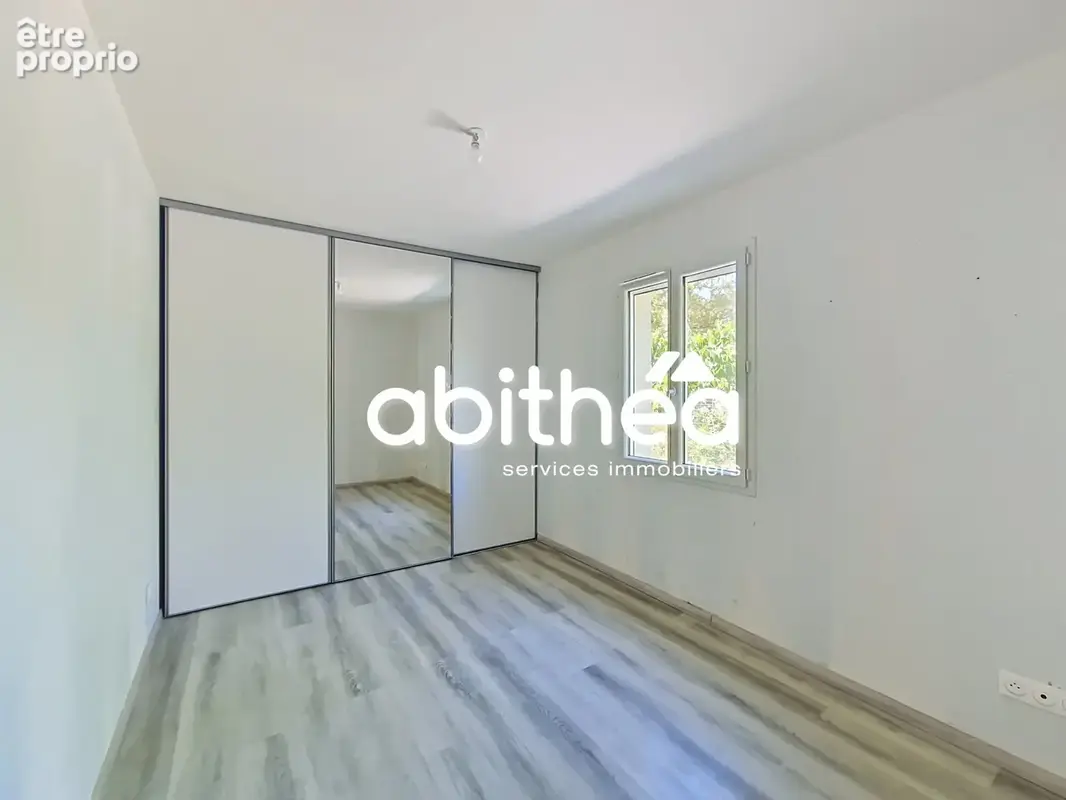 Maison de plain-pied 106 m2   2 chambres + bureau   Piscine   Garage 30 m2   Terrain 1 019 m2   Mortagne-sur-G - photo 11