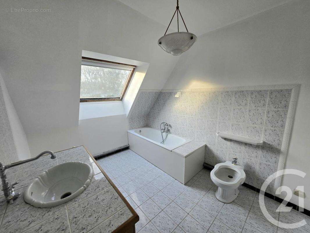 Maison à MONCHY-SAINT-ELOI