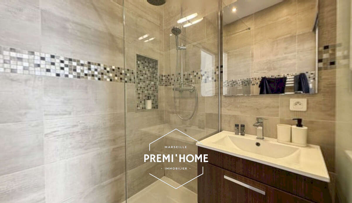 Appartement à MARSEILLE-6E