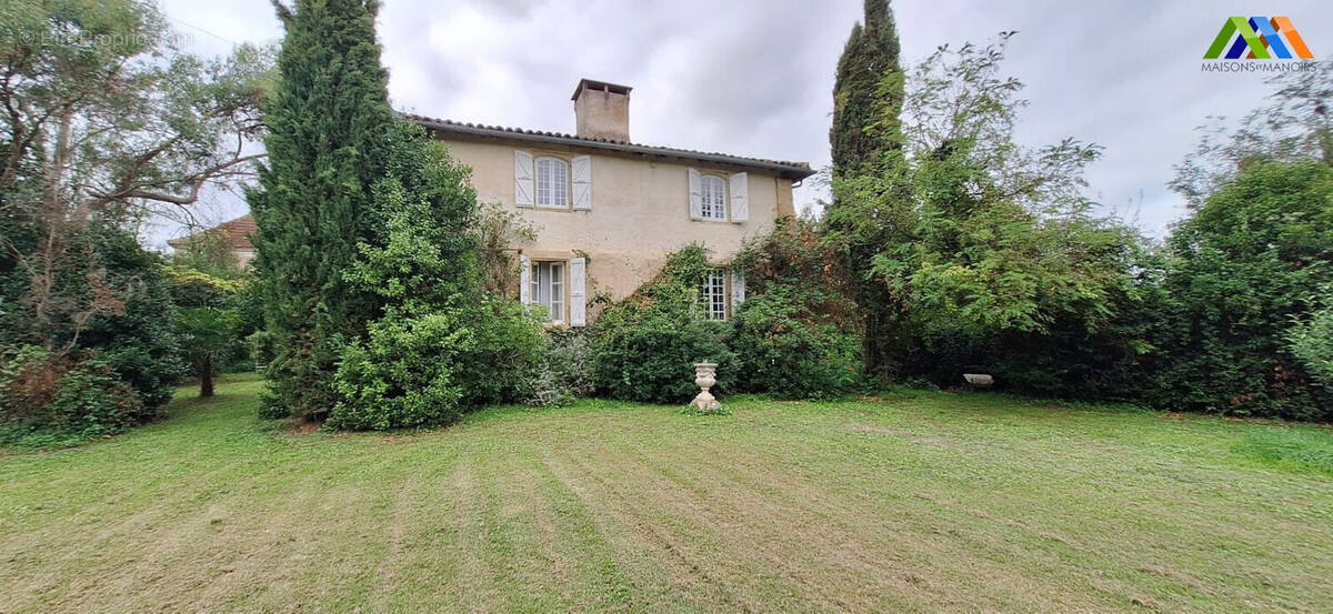 Maison à SEISSAN