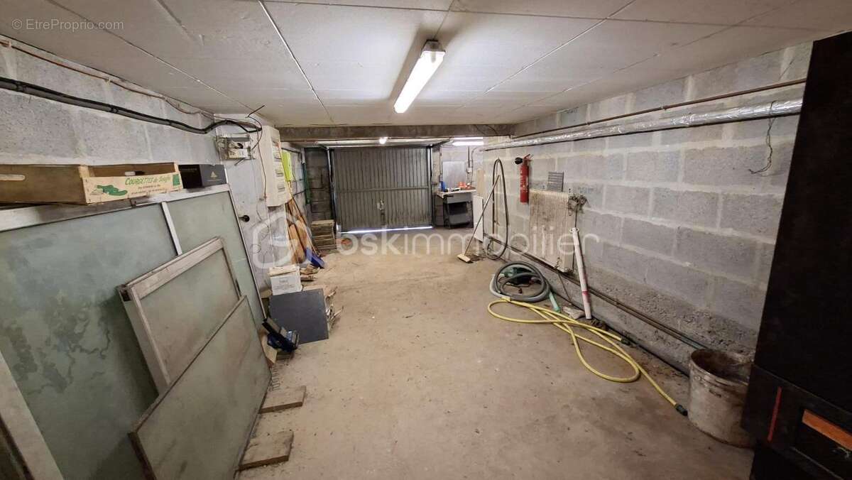 Propriété unique avec habitation de 200 m², vaste dépendance professionnelle - photo 12