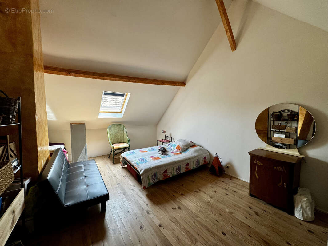 Maison à FAVERELLES