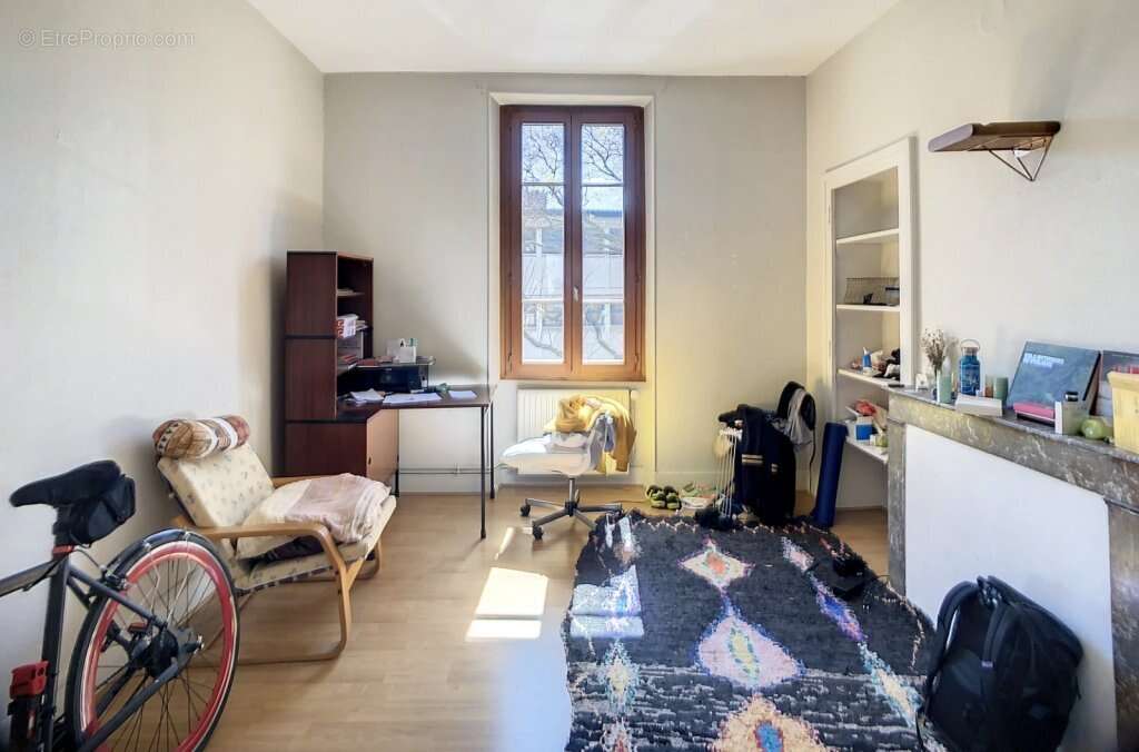 Chambery - t3 62 m² - cave - photo 2