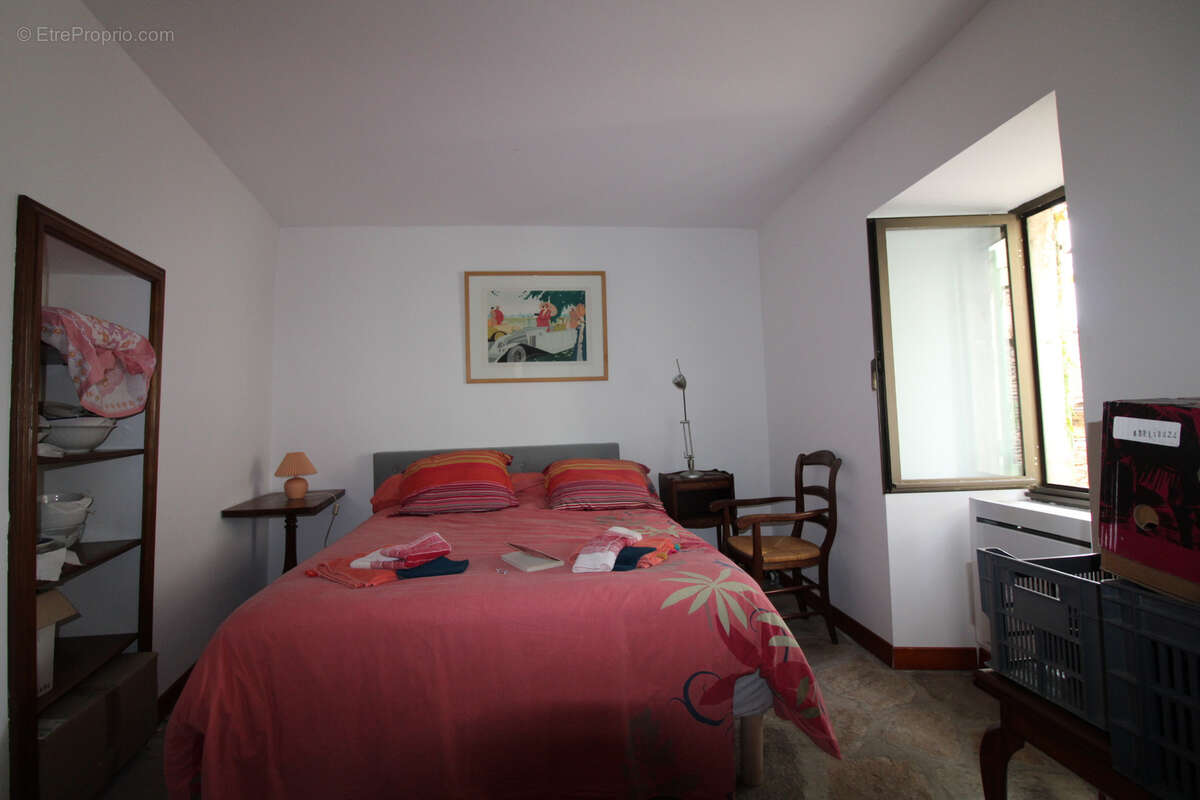 Maison à COLOMBIERES-SUR-ORB