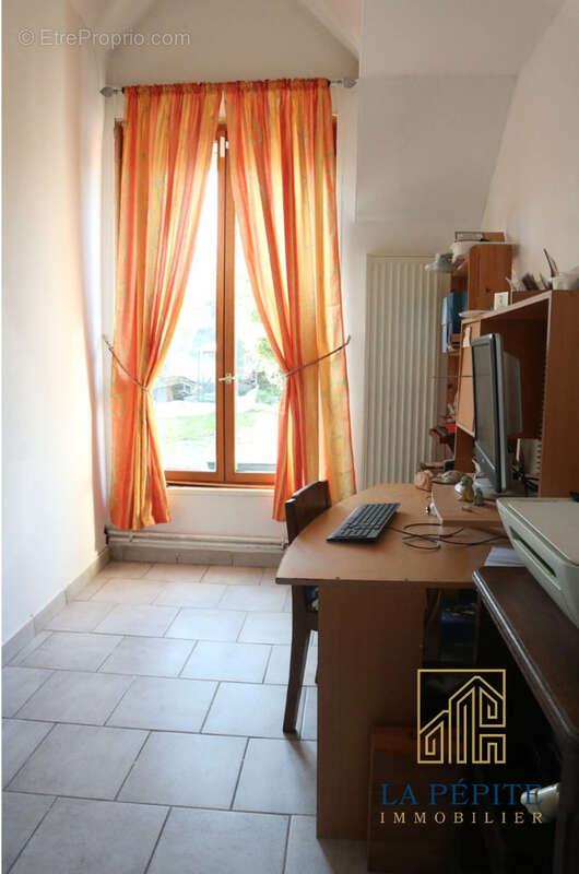 Maison individuelle - semi plain pied - 4 chambres - jardin et garage - photo 7