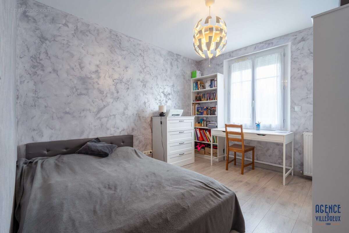 Appartement à LES CLAYES-SOUS-BOIS