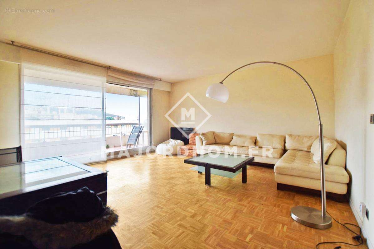 Appartement à MARSEILLE-9E