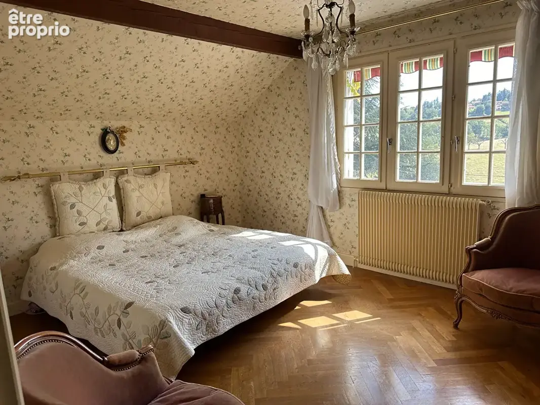 Co - Exclusivité. Maison de charme de 200 m² dans un très bel envirronnement. - photo 11