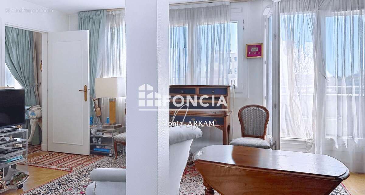 Appartement à PARIS-20E