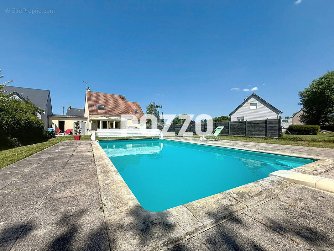 Maison à BRICQUEVILLE-SUR-MER