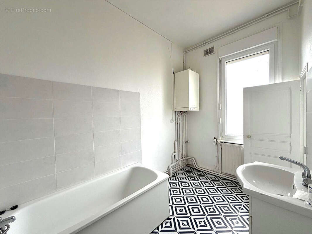Immeuble Valenciennes 1091.13 m2 - photo 3