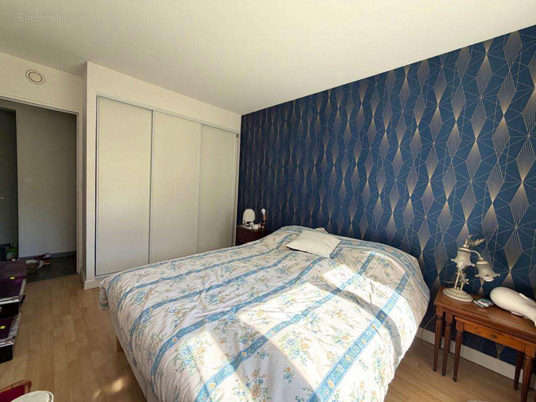 Appartement à CHARENTON-LE-PONT