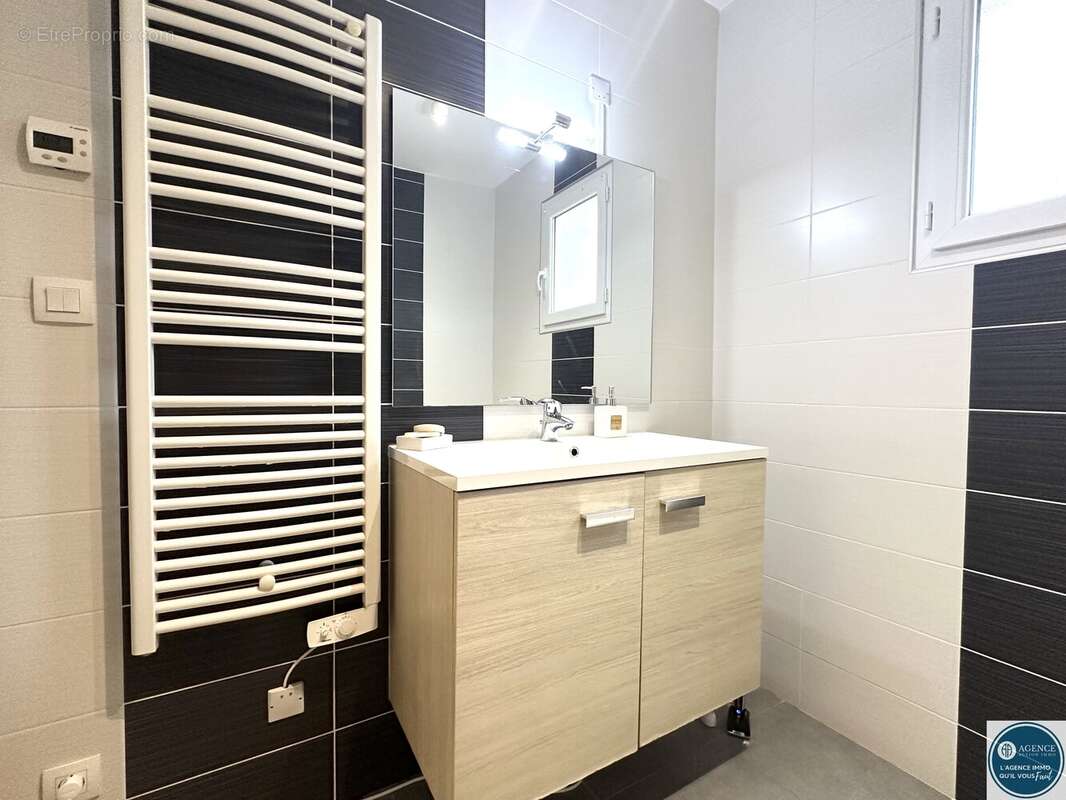 Maison à LE PEAGE-DE-ROUSSILLON