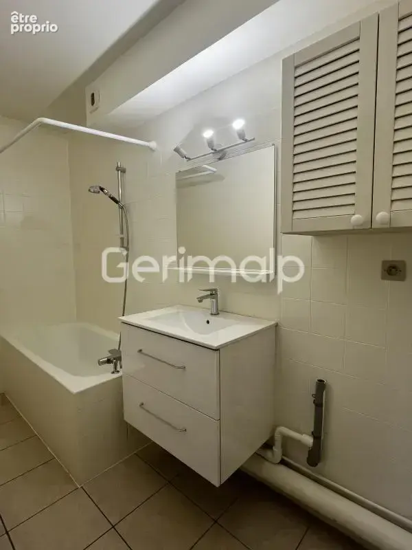 Vente - Appartement - 2 pièces + cuisine - 50,52 m² - 330 000 € - photo 4