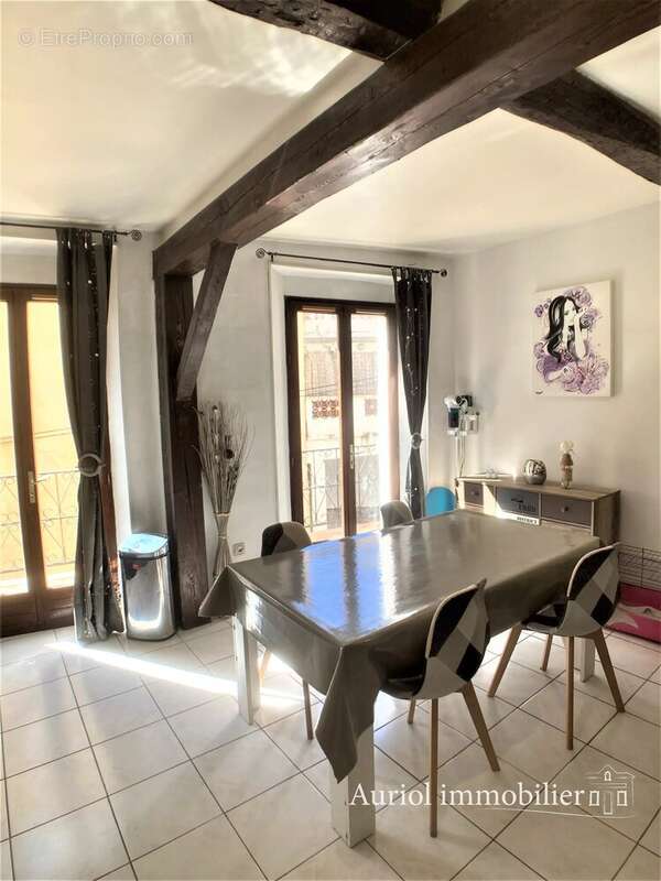 Appartement à AURIOL