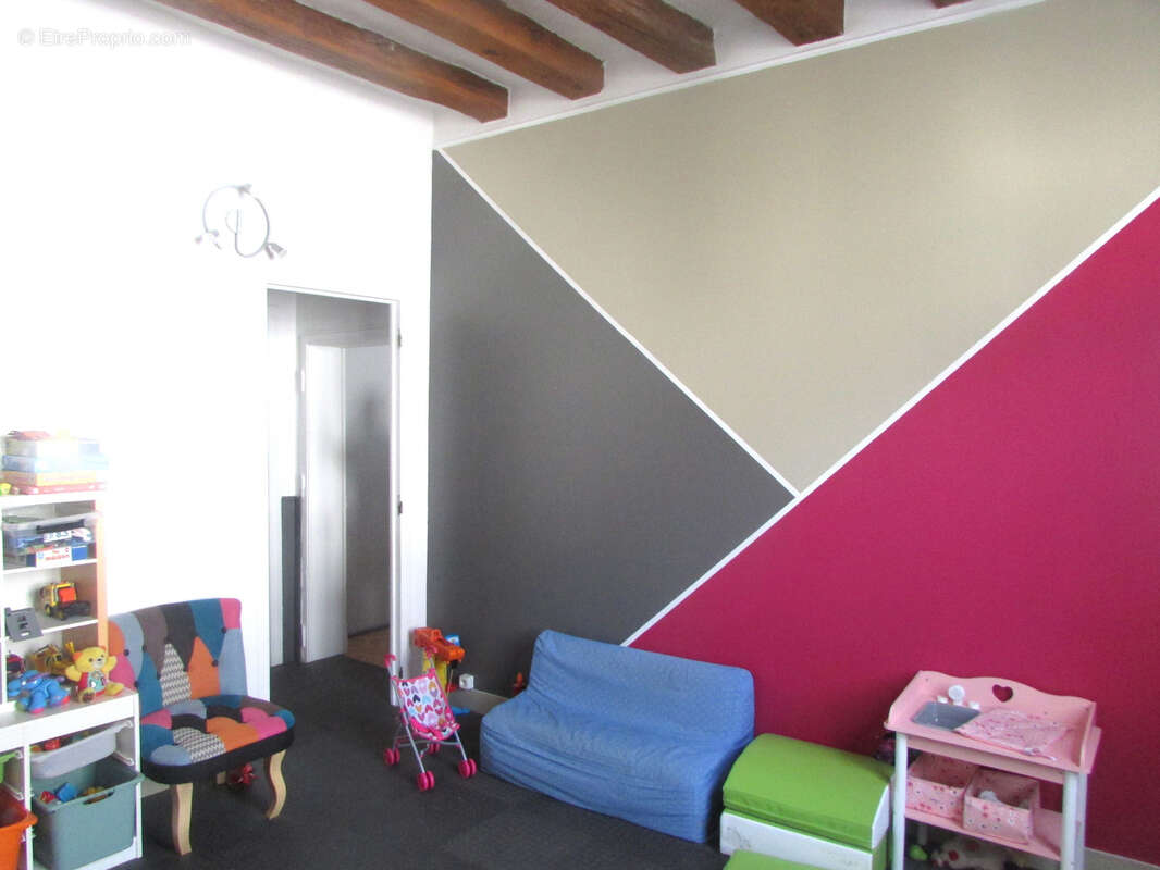 Commerce à LA CHARTRE-SUR-LE-LOIR