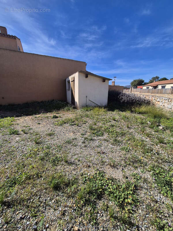 Maison T4 bis de 73 M2 avec 20 M2 de terrasse et 400 M2 de jardin - photo 3