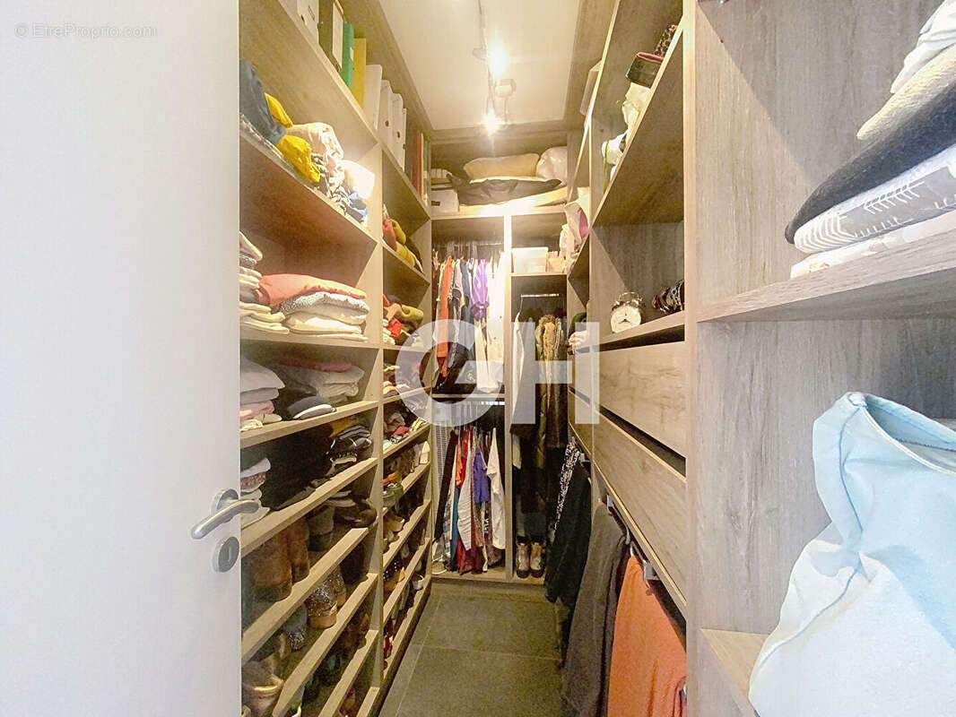 Appartement à PARIS-20E