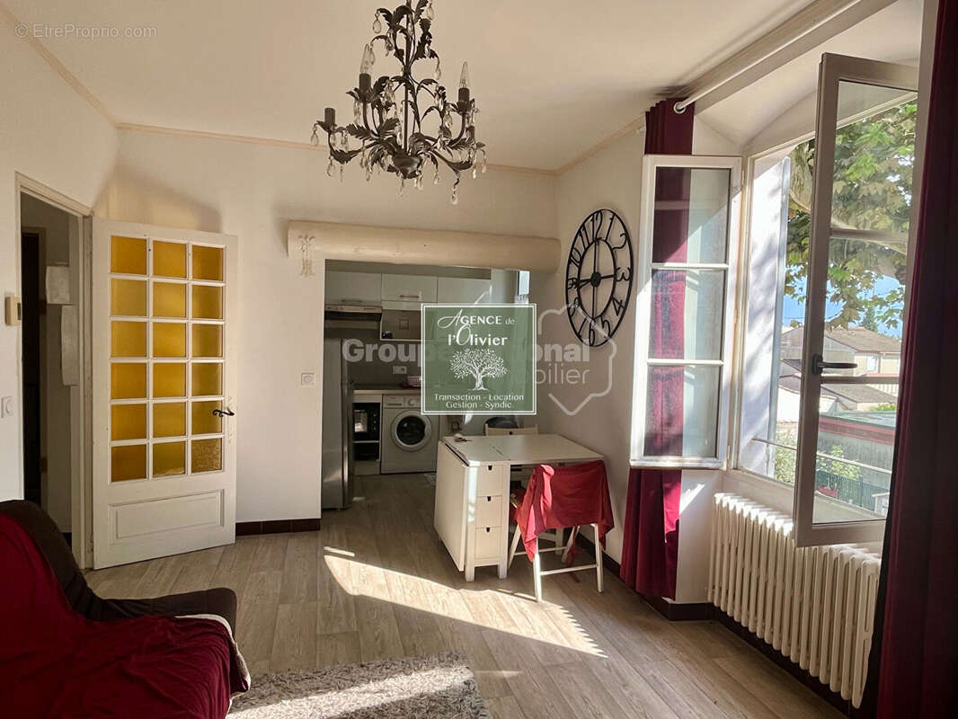 ARLES. Appartement T2 résidence sécurisée. - photo 3