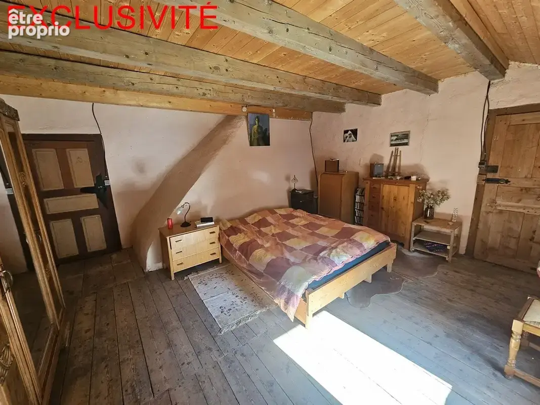 Haut-Jura : authentique ferme en pierre isolé sur terrain de plus de 30 Hectares - photo 11