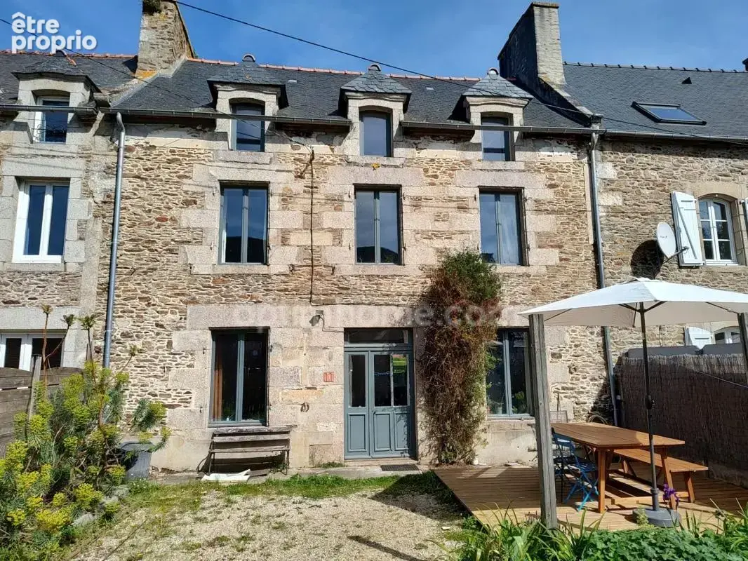 Maison en pierres 112 m² et dépendances - photo 2
