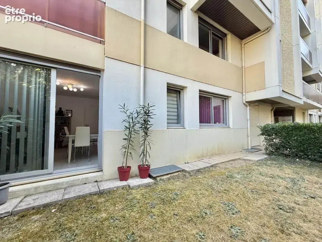 Dijon – port du canal  t3 66 m² rénové – rez-de-jardin – place parking privative & cave - photo 12