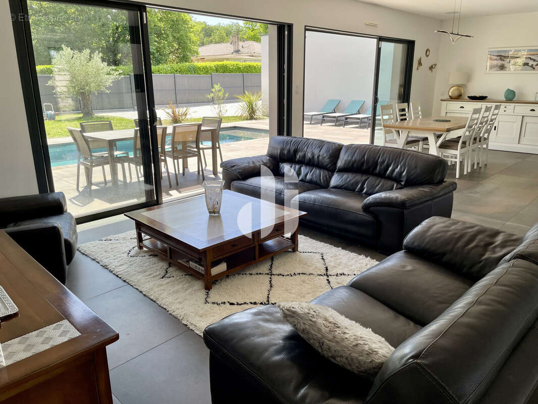 Maison plain-pied Gradignan 163m2 avec piscine chauffée - photo 2