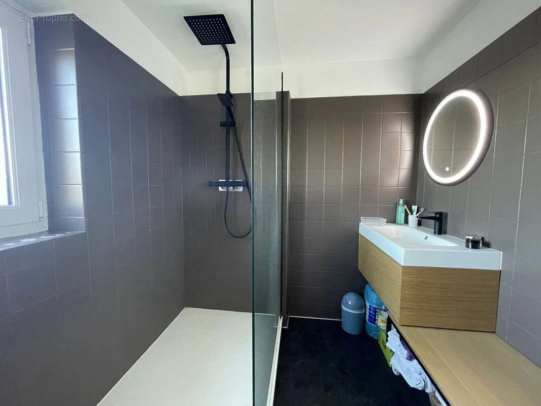 Maison à PLOUGUERNEAU