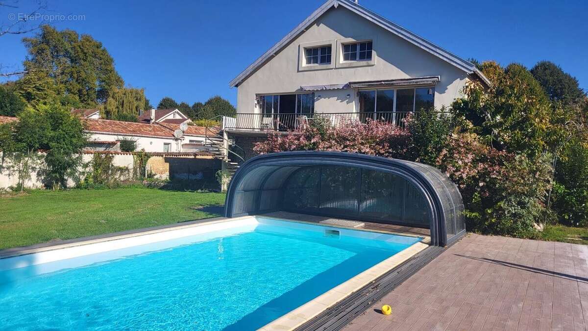 Photo 3 - Maison à SAINT-JEAN-D'ANGELY