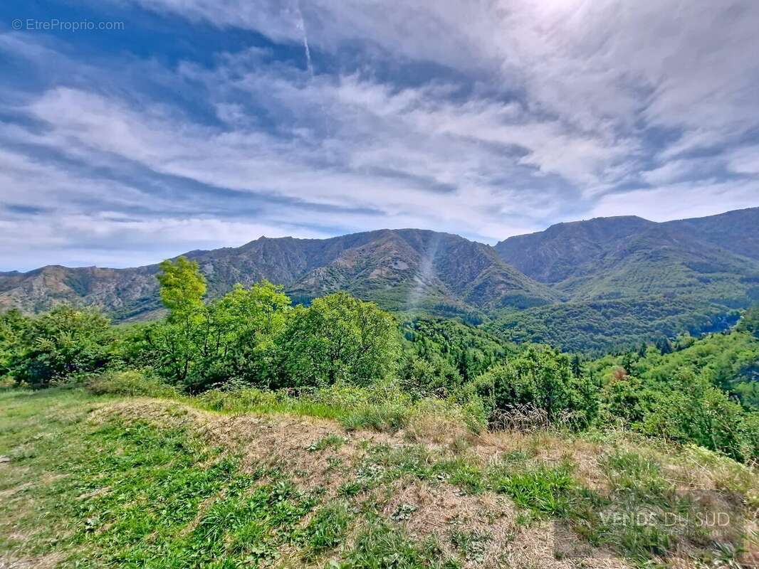 Maison à CASTANET-LE-HAUT