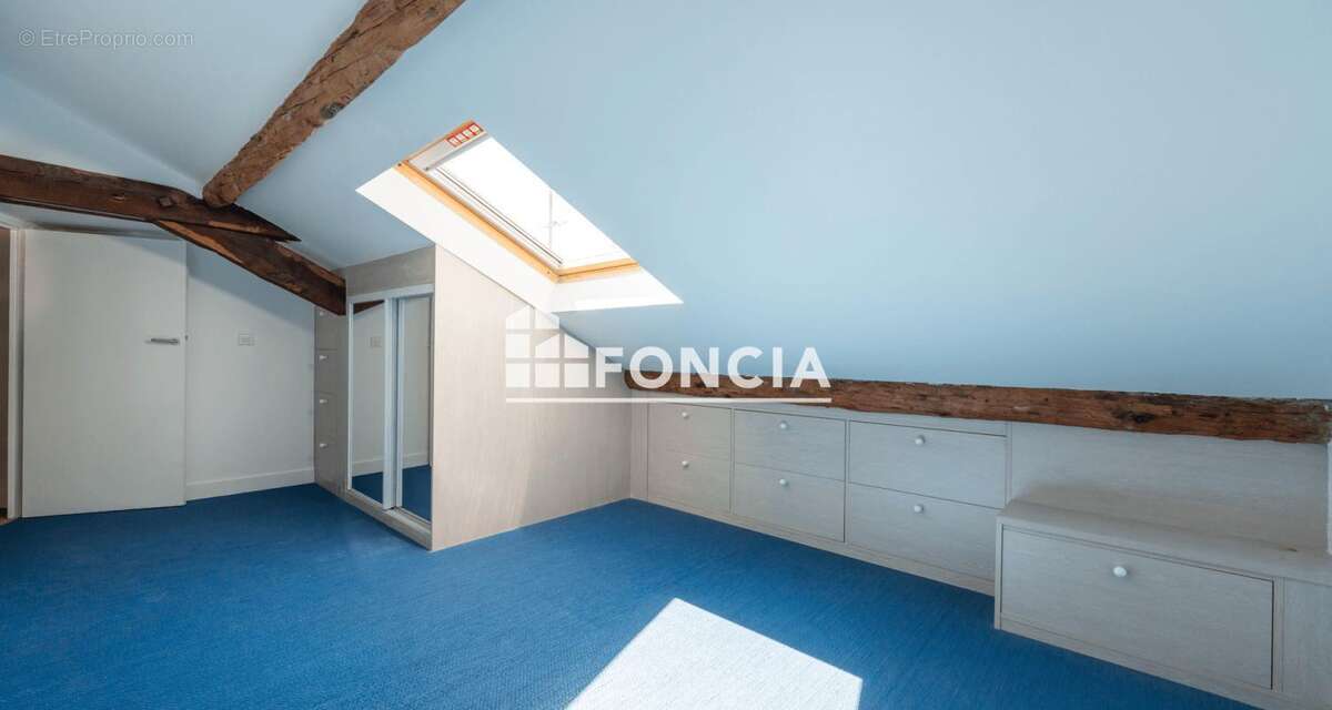 Appartement à MONTROUGE