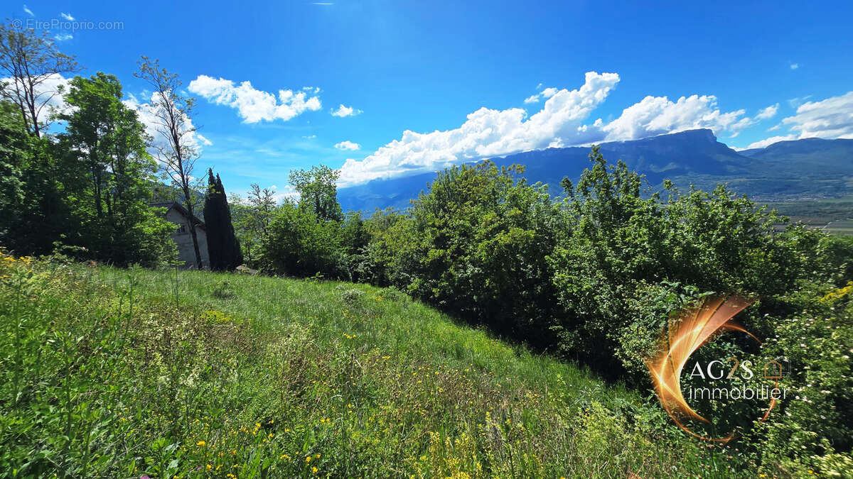 Terrain à LA CHAPELLE-BLANCHE