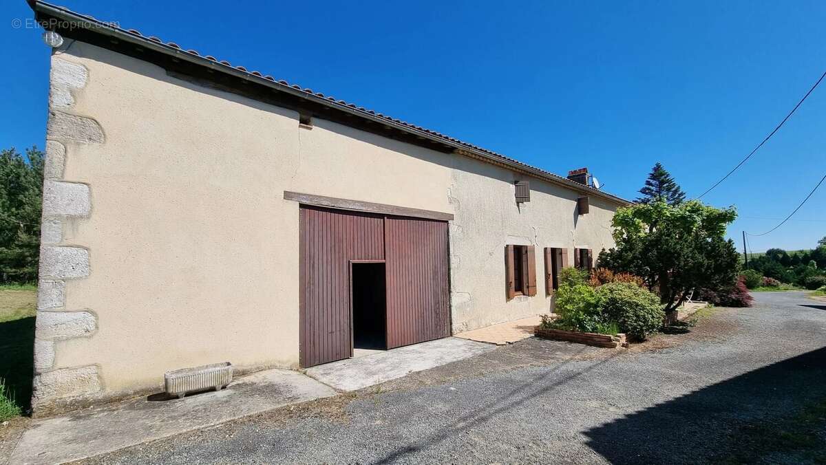 Maison en pierre avec dépendances et 4,8 hectares — Gros potentiel entre Monségur et La Réole - photo 10