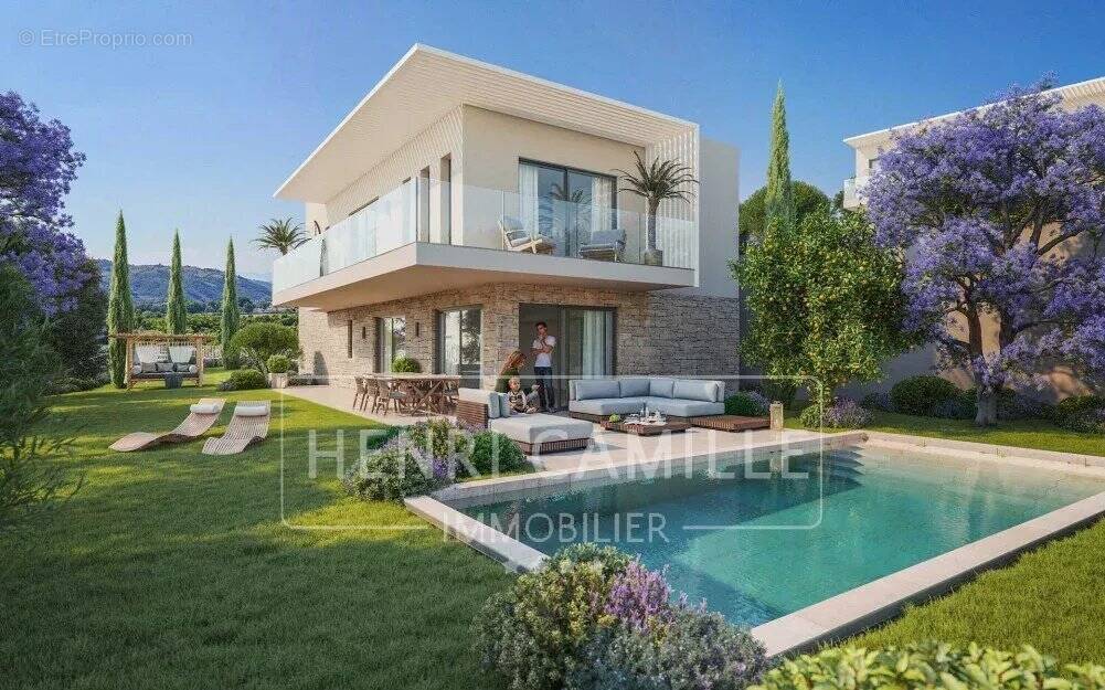 Maison à LA ROQUETTE-SUR-SIAGNE