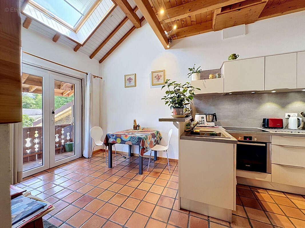 Maison à PERS-JUSSY