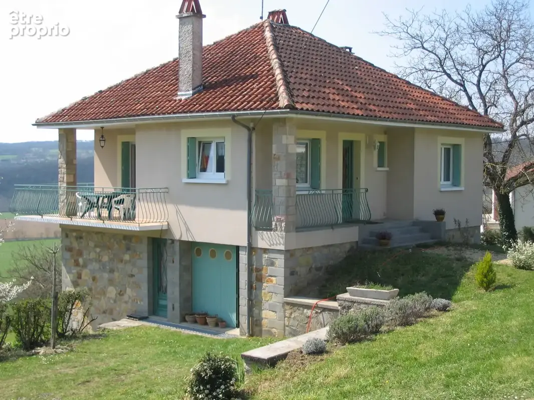 Maison de type V avec annexe dans 2040m2 de terrain. - photo 21