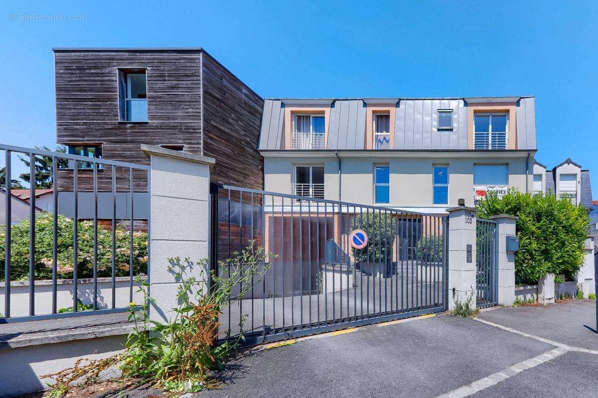 Appartement à FONTENAY-SOUS-BOIS