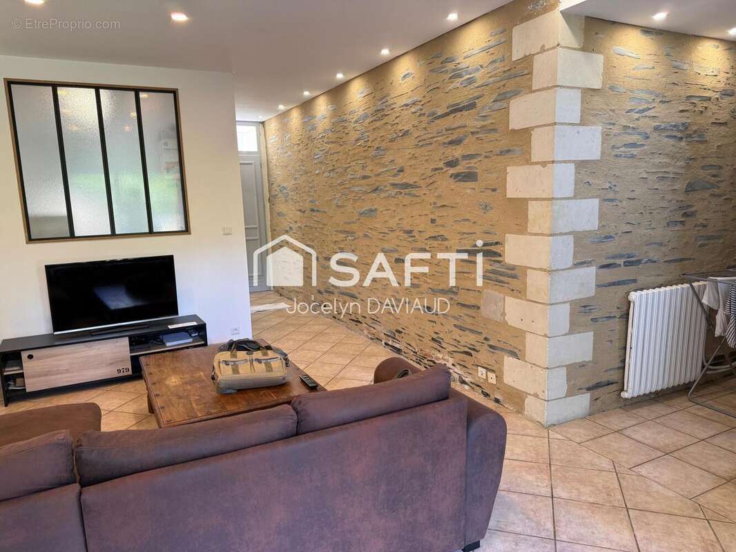 Photo 2 - Maison à LES PONTS-DE-CE