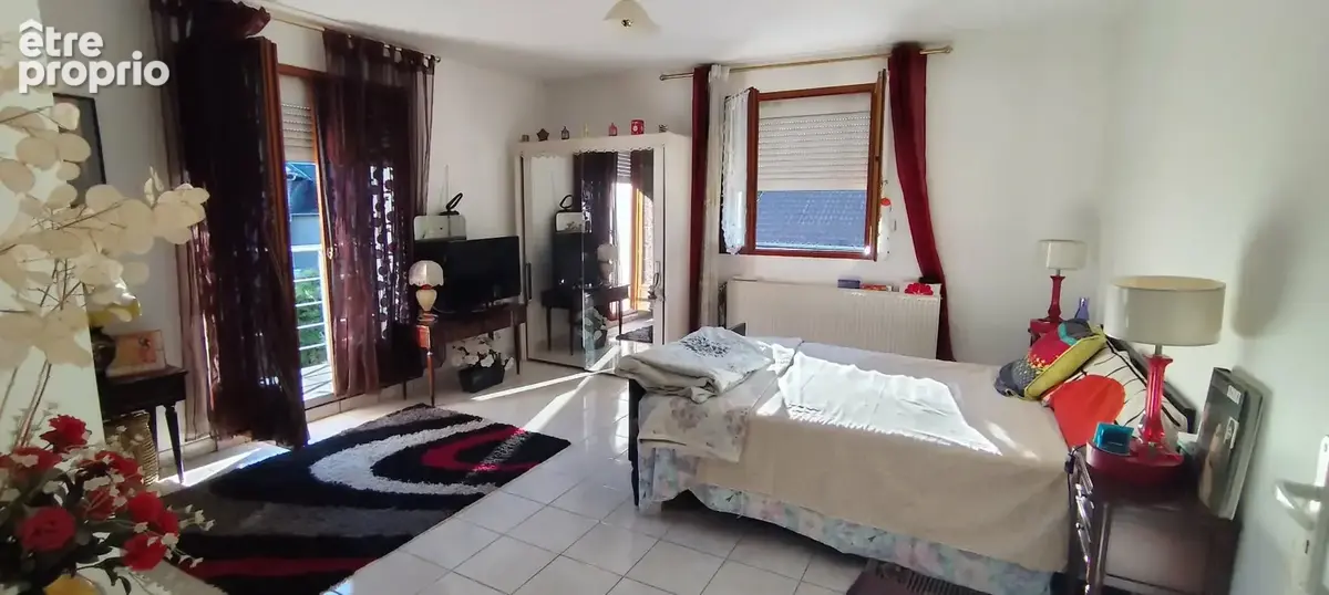 Maison de 195 m2 avec 5 chambres + combles carrelées + sous-sol complet - photo 9