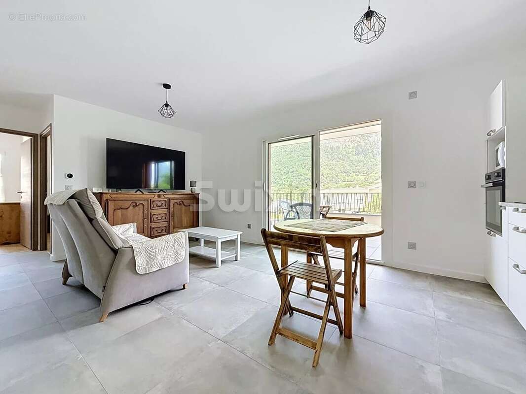 Appartement proche du centre-ville de sallanches - photo 5