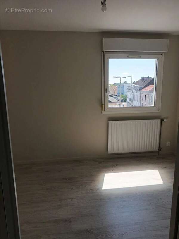 Appartement 82 m² à Montceau-Les-Mines  - photo 5
